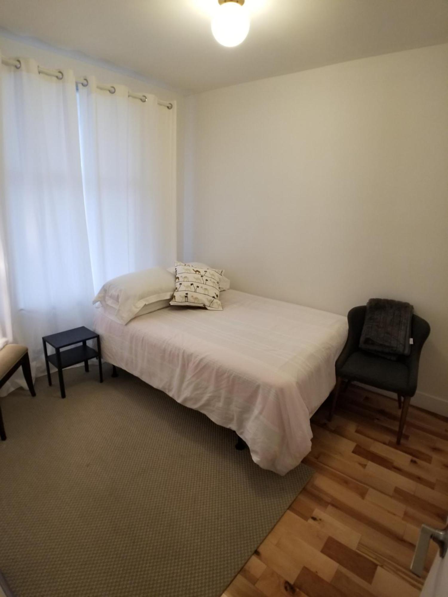 Apartment 3 Bedroom Near Olympic Stadium *